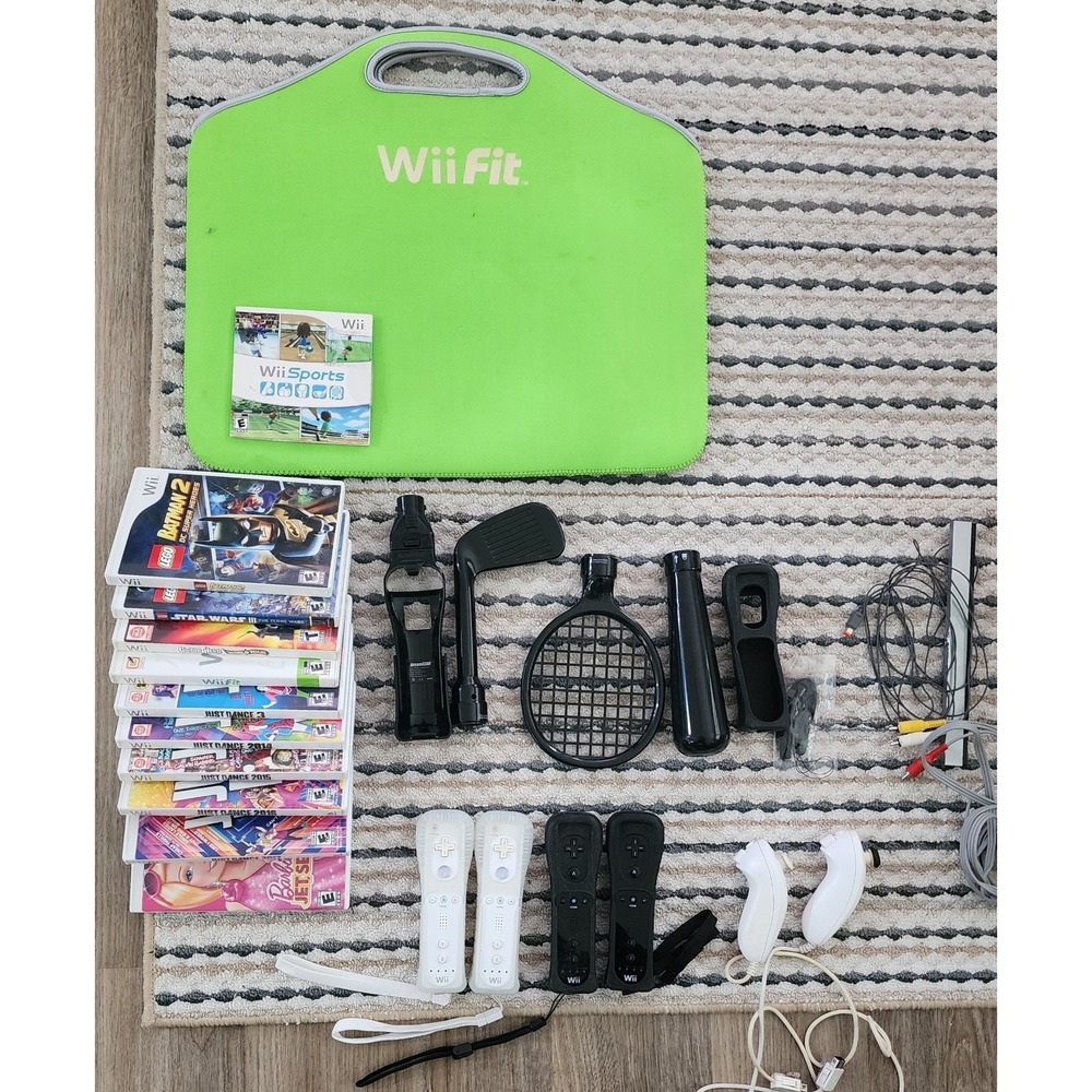 Nintendo Wii Console Complete Bundle w/ 10 Games 4 Wiimotes Nunchuks Accessories